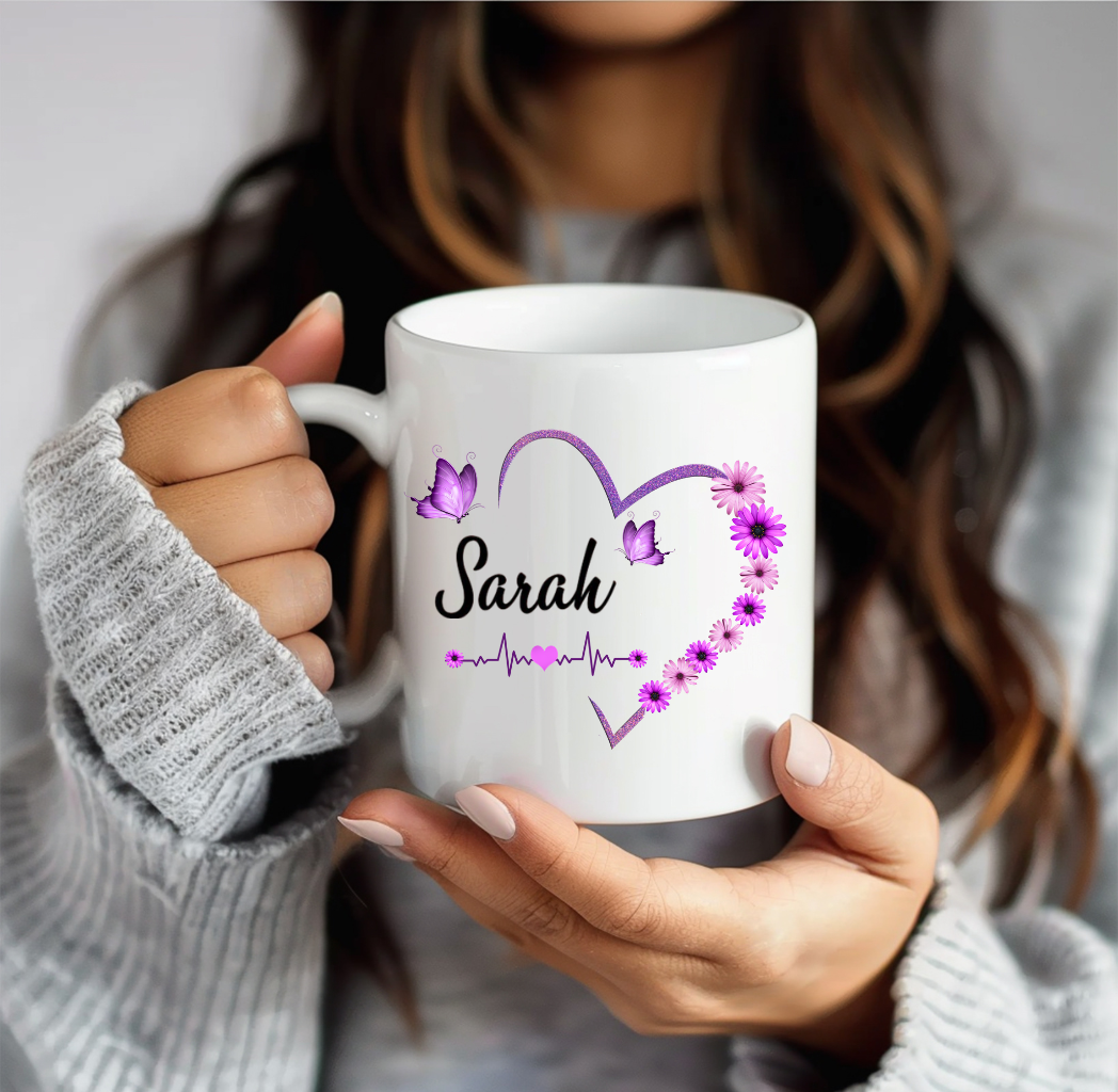 Personalisiere Tasse mit Name Herz Schmetterling Geschenk Frauen