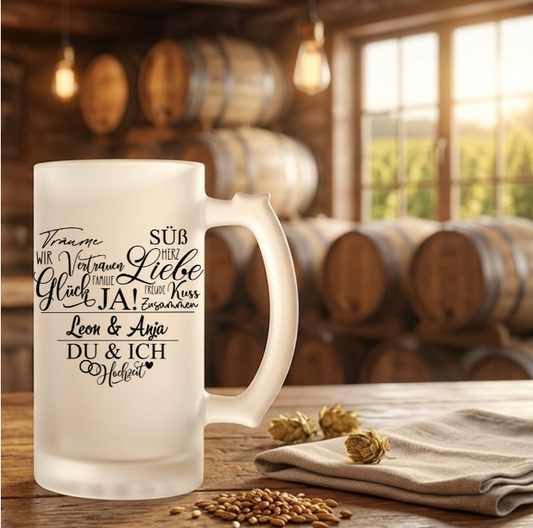 Bierkrug Hochzeit personalisiert Name Datum, Hochzeitsgeschenk Bierglas satiniert, Geschenk Ehepaar Brautpaar, Bierdeckel Herz
