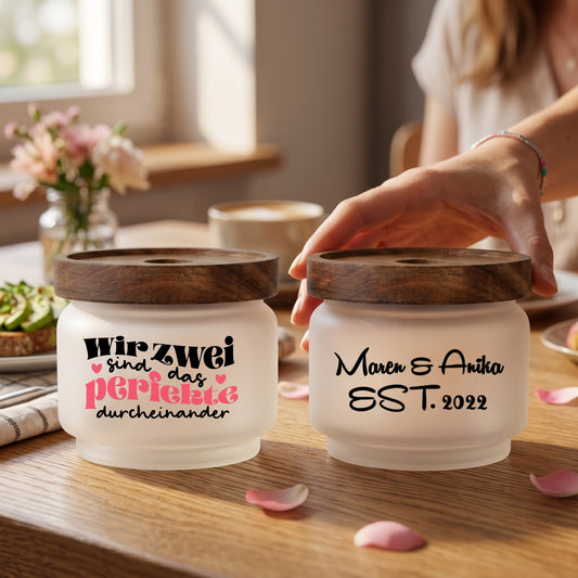 Aufbewahrungsdose Glas personalisiert Pärchen Geschenk Hochzeit Jahrestag Vorratsglas Holzdeckel Wir zwei sind das perfekte durcheinander